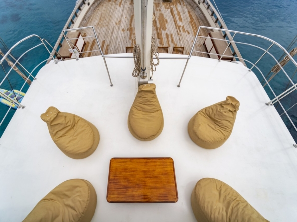 Tersane 8 Kiralık Gulet 14 kabinli 32 Kişi Kapasiteli, arkadaşlar veya aileler için Akdeniz’de premium deniz tatili ve özel rotalar sunar.