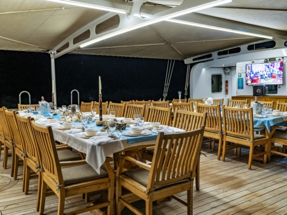 Tersane 8 Kiralık Gulet 14 kabinli 32 Kişi Kapasiteli, arkadaşlar veya aileler için Akdeniz’de premium deniz tatili ve özel rotalar sunar.