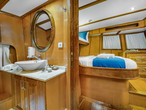 Tersane 8 Kiralık Gulet 14 kabinli 32 Kişi Kapasiteli, arkadaşlar veya aileler için Akdeniz’de premium deniz tatili ve özel rotalar sunar.