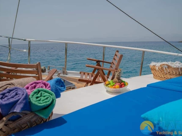 Kiralık 6 Kişilik 3 Kabin küçük Tekne Yat Gulet Fethiye