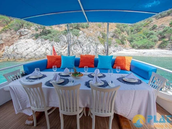 Kiralık 6 Kişilik 3 Kabin küçük Tekne Yat Gulet Fethiye