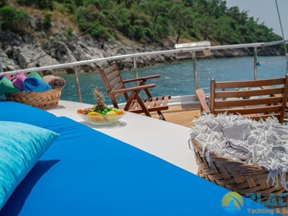Kiralık 6 Kişilik 3 Kabin küçük Tekne Yat Gulet Fethiye
