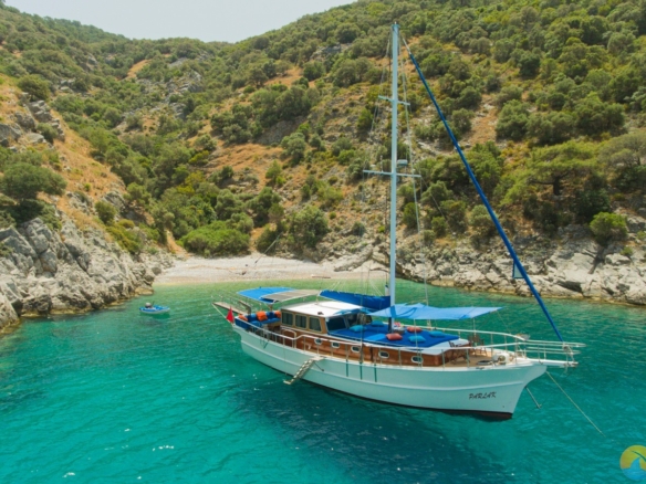 Kiralık 6 Kişilik 3 Kabin küçük Tekne Yat Gulet Fethiye 3