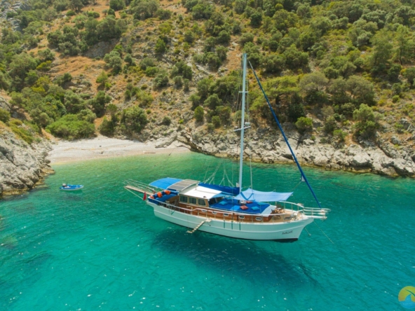 Kiralık 6 Kişilik 3 Kabin küçük Tekne Yat Gulet Fethiye 3