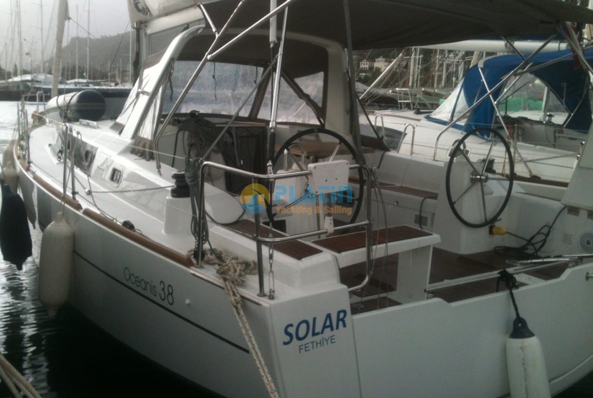 Oceanis 38 Kiralık Yelkenli Bareboat