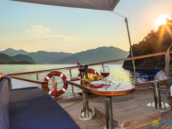 Remzi Yılmaz Kiralık Gulet Tekne Yat Mavi Yolculuk