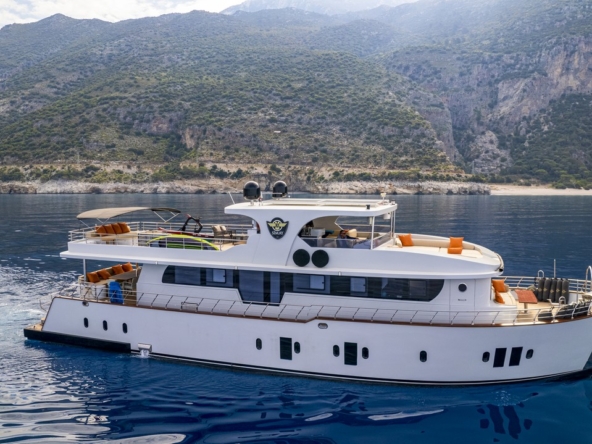 Simay S Trawler Kiralama | Lüks Haftalık Mavi Yolculuk