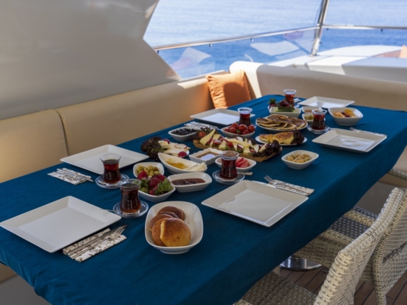 Simay S Trawler Kiralama | Lüks Haftalık Mavi Yolculuk