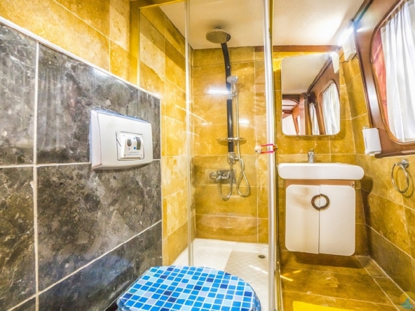 Esma Sultan 2 Kiralık Gulet Yat Tekne Mavi Yolculuk Tur