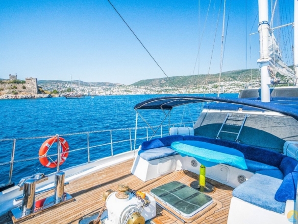 Esma Sultan 2 Kiralık Gulet Yat Tekne Mavi Yolculuk Tur