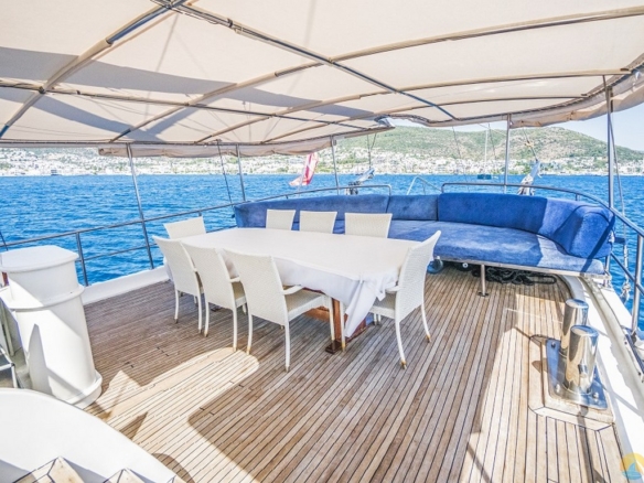 Esma Sultan 2 Kiralık Gulet Yat Tekne Mavi Yolculuk Tur