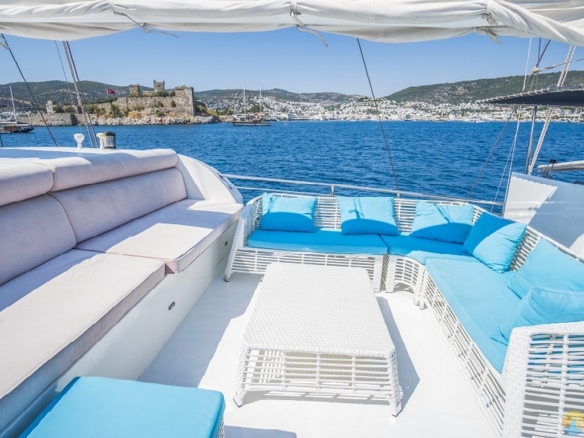 Esma Sultan 2 Kiralık Gulet Yat Tekne Mavi Yolculuk Tur