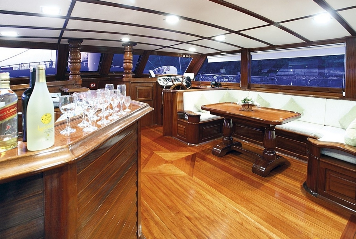 Saraylı 1 Yat Tekne Gulet Kiralama Mavi Yolculuk