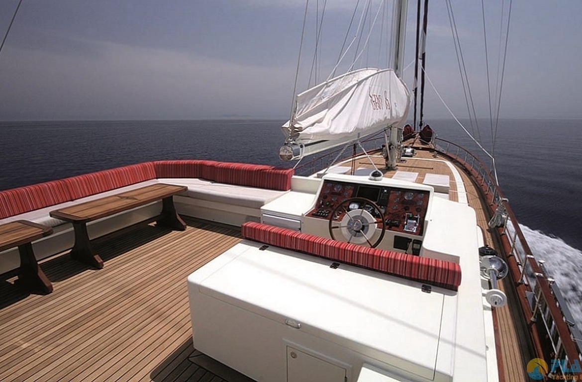 Serenity 86 Yat Tekne Gulet Kiralama Mavi Yolculuk