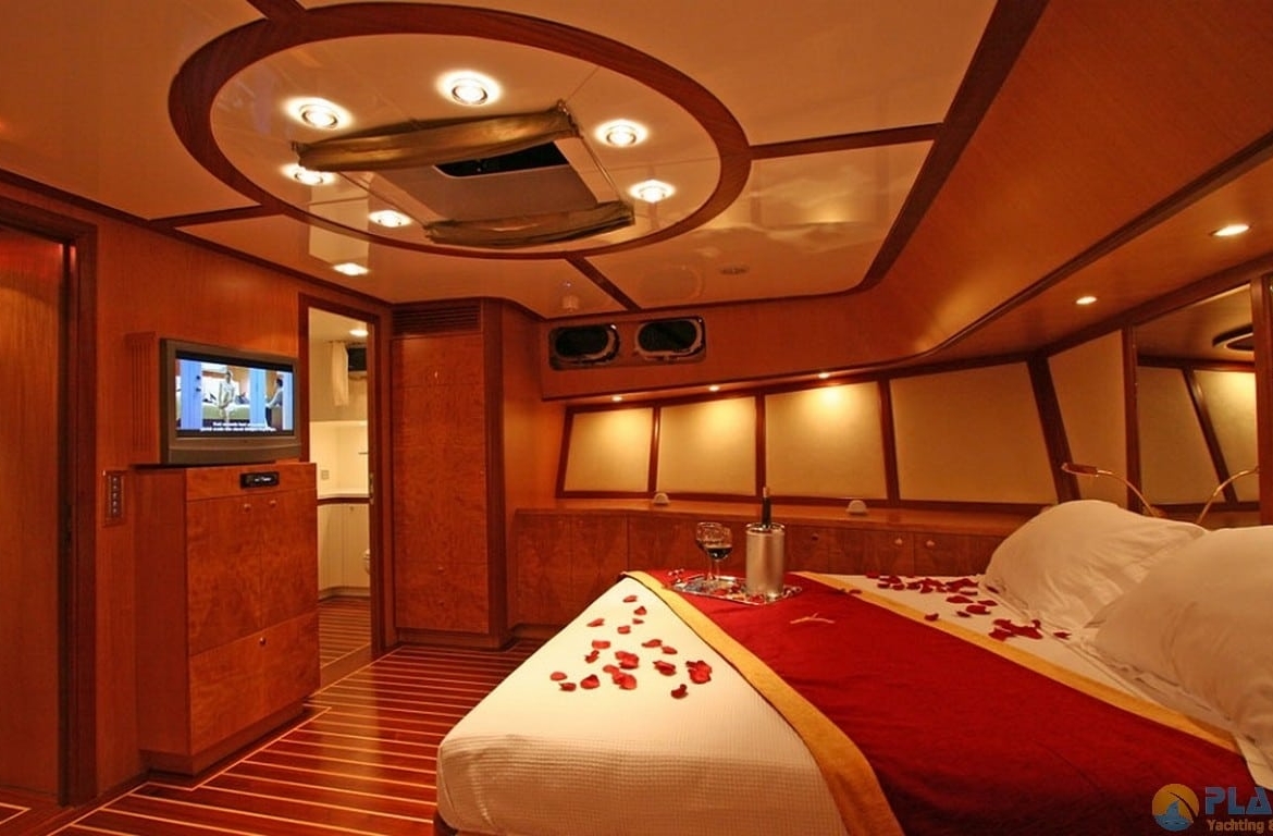Serenity 86 Yat Tekne Gulet Kiralama Mavi Yolculuk