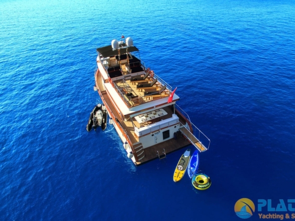 Maske 3 Kiralik Trawler Tekne Yat Mavi Yolculuk