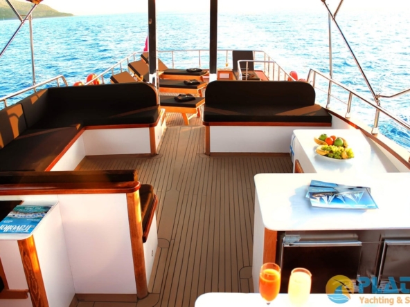 Maske 3 Kiralik Trawler Tekne Yat Mavi Yolculuk