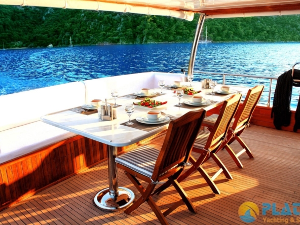 Maske 3 Kiralik Trawler Tekne Yat Mavi Yolculuk