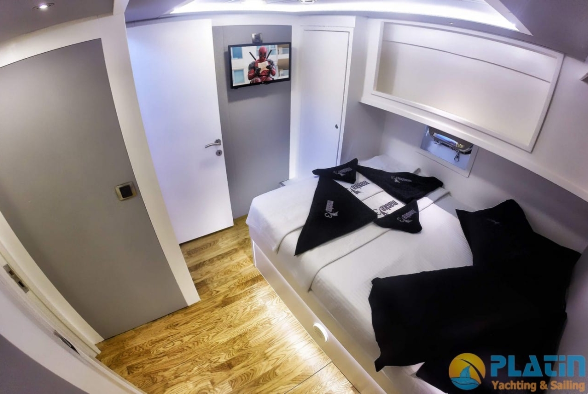 Maske 3 Kiralik Trawler Tekne Yat Mavi Yolculuk