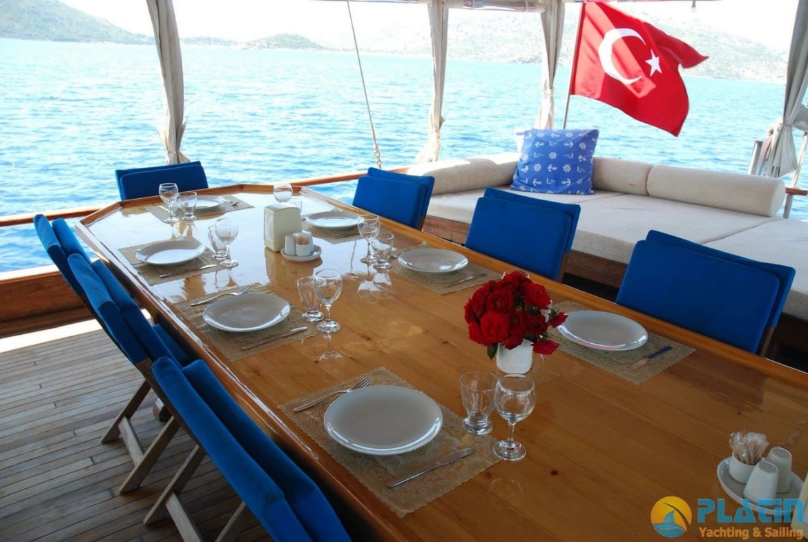 Serhatbey Bozburun Kiralık Yat Tekne Gulet Platin Yatcilik