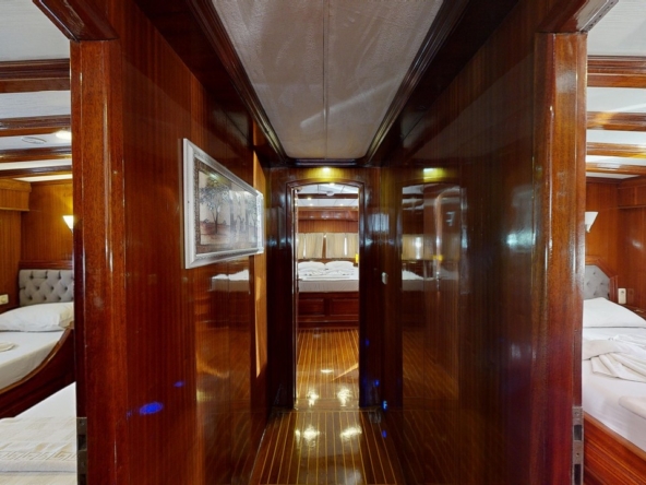 Diamond Lila Gulet – 30 Metre Lüks Mavi Yolculuk Deneyimi