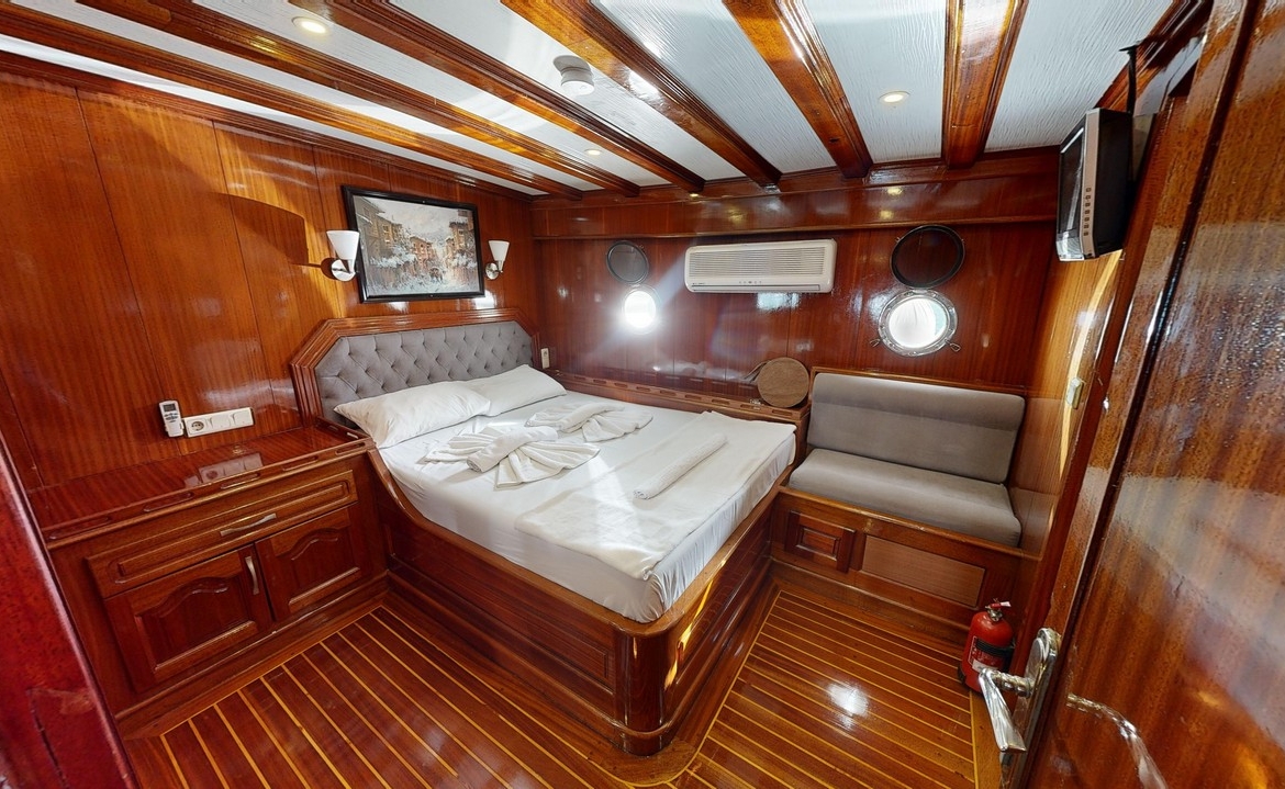 Diamond Lila Gulet – 30 Metre Lüks Mavi Yolculuk Deneyimi