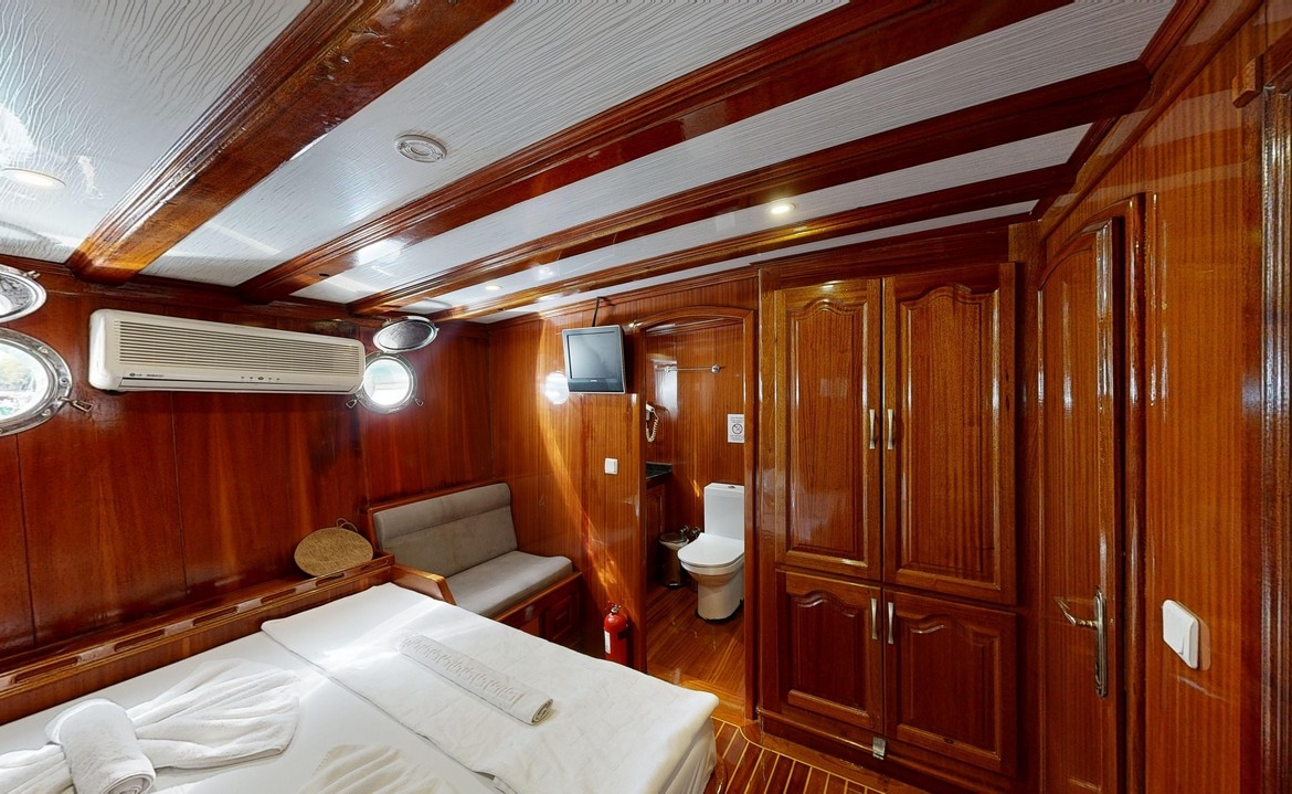 Diamond Lila Gulet – 30 Metre Lüks Mavi Yolculuk Deneyimi