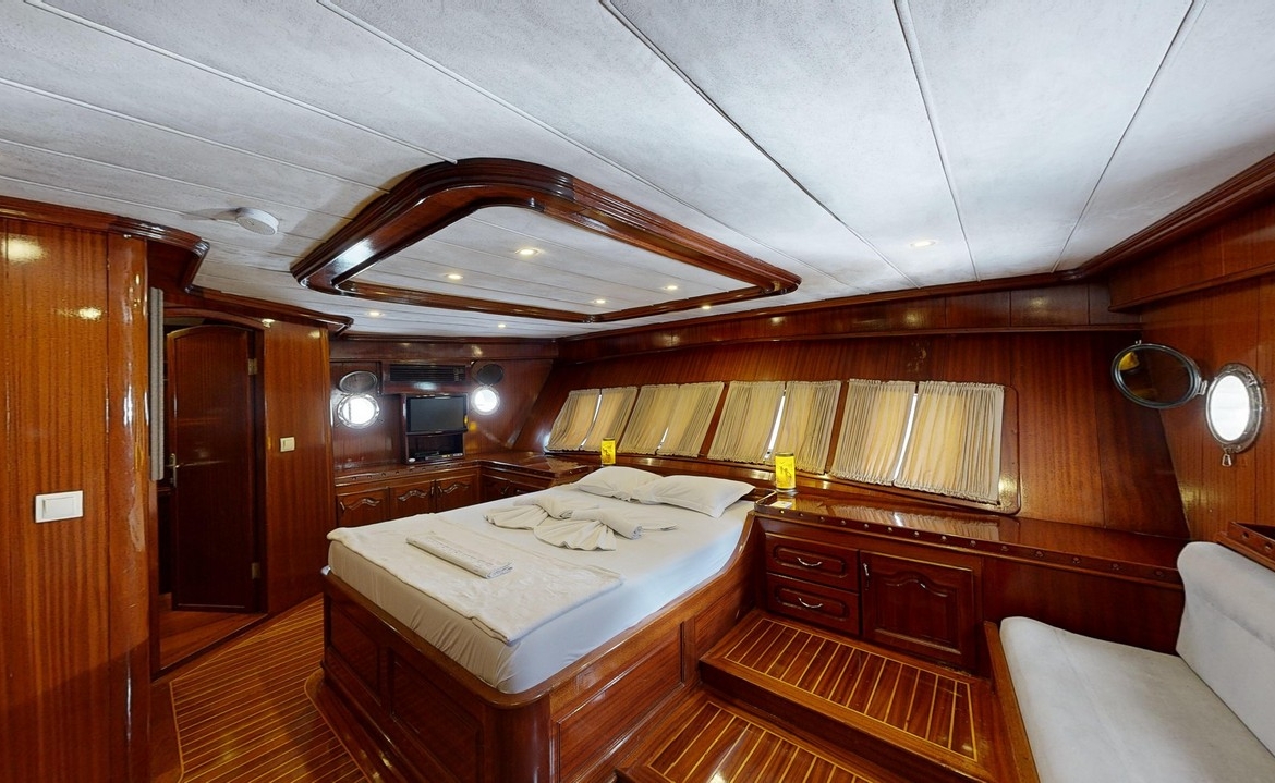 Diamond Lila Gulet – 30 Metre Lüks Mavi Yolculuk Deneyimi