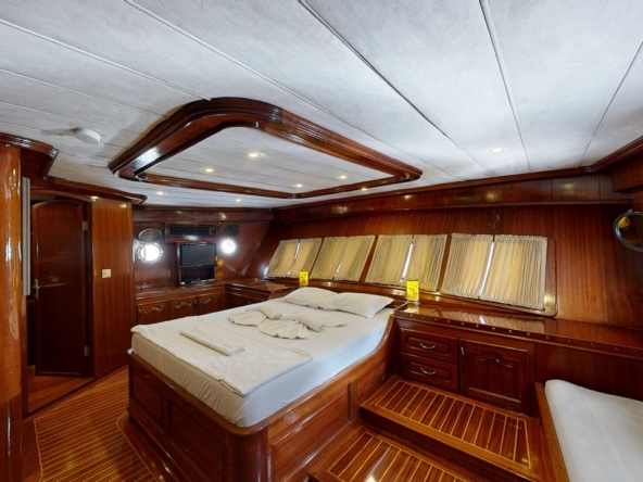 Diamond Lila Gulet – 30 Metre Lüks Mavi Yolculuk Deneyimi