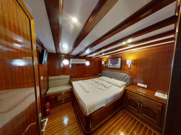 Diamond Lila Gulet – 30 Metre Lüks Mavi Yolculuk Deneyimi