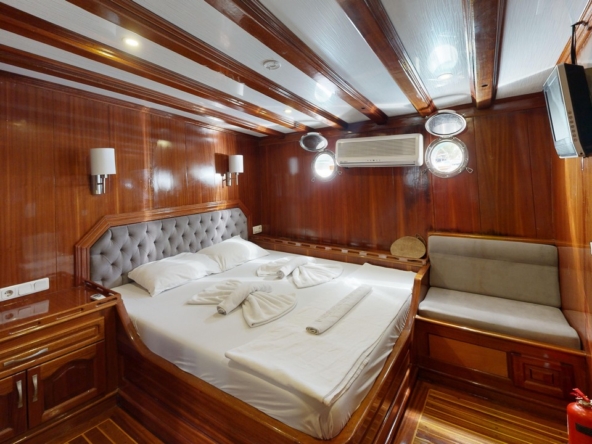 Diamond Lila Gulet – 30 Metre Lüks Mavi Yolculuk Deneyimi