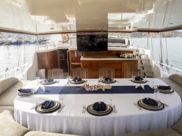 Diamond Lila Gulet – 30 Metre Lüks Mavi Yolculuk Deneyimi