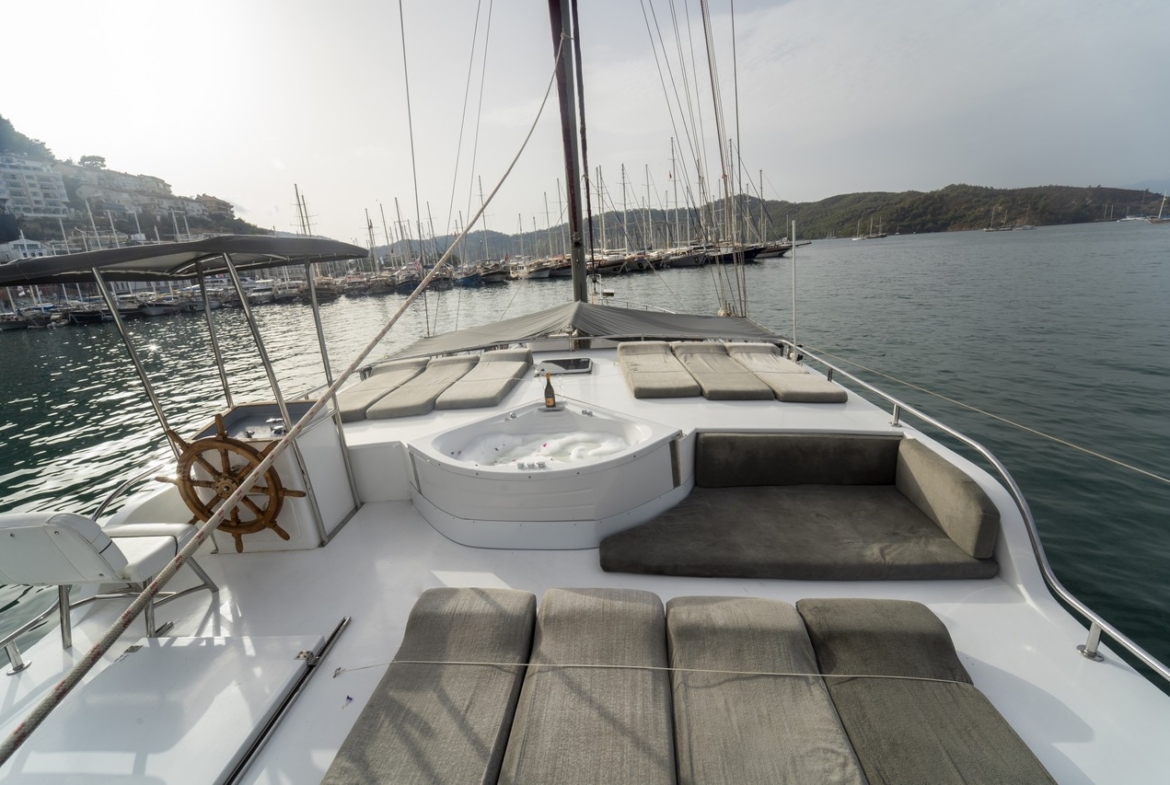 Diamond Lila Gulet – 30 Metre Lüks Mavi Yolculuk Deneyimi