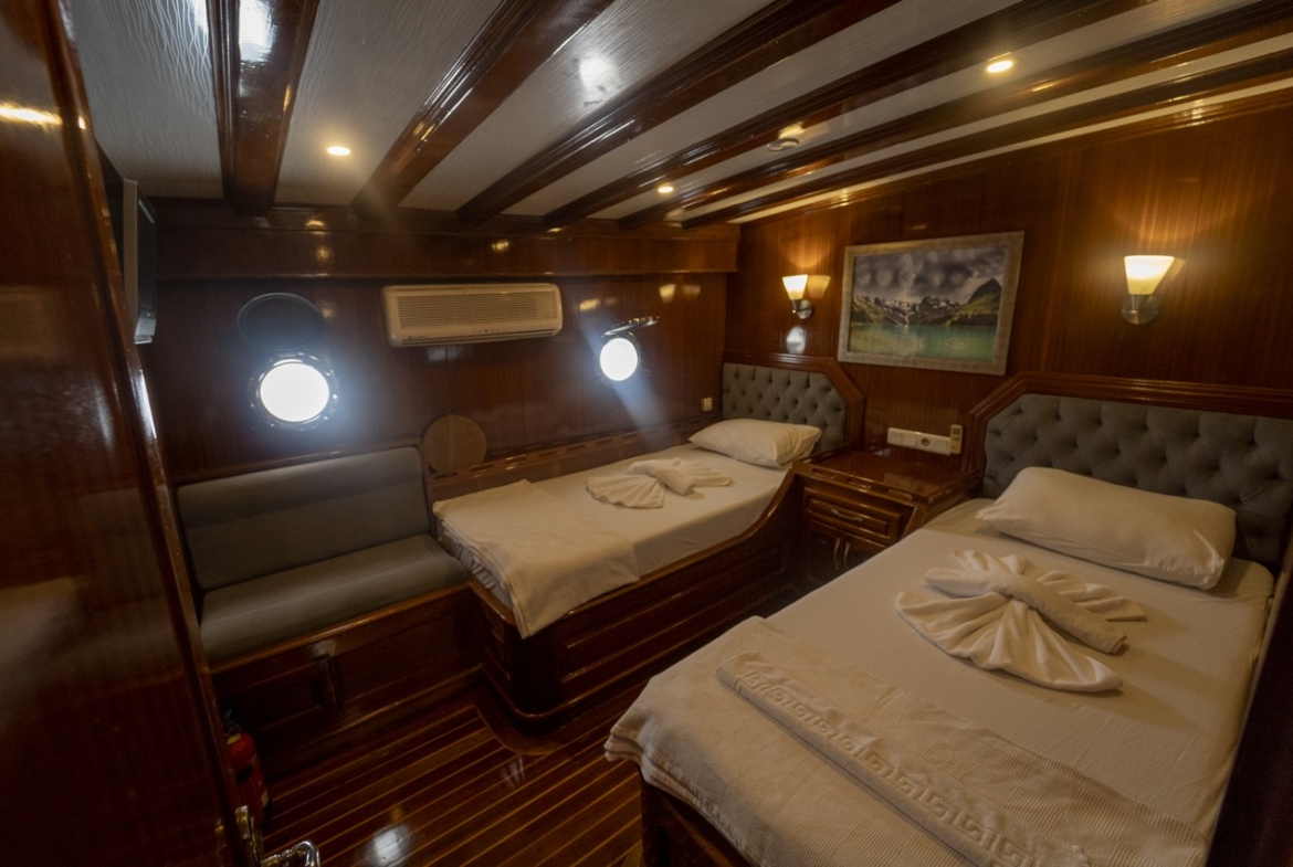 Diamond Lila Gulet – 30 Metre Lüks Mavi Yolculuk Deneyimi