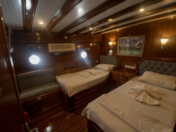 Diamond Lila Gulet – 30 Metre Lüks Mavi Yolculuk Deneyimi