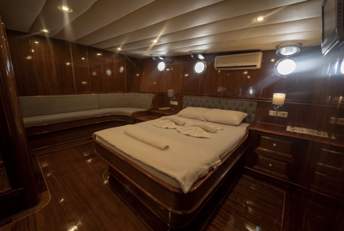 Diamond Lila Gulet – 30 Metre Lüks Mavi Yolculuk Deneyimi