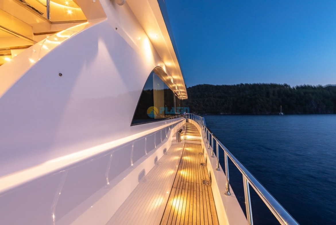 Konaklamalı Tekne Kiralama