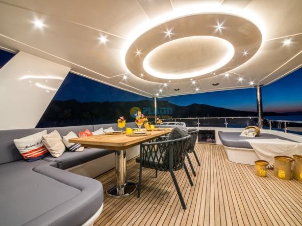 Konaklamalı Tekne Kiralama