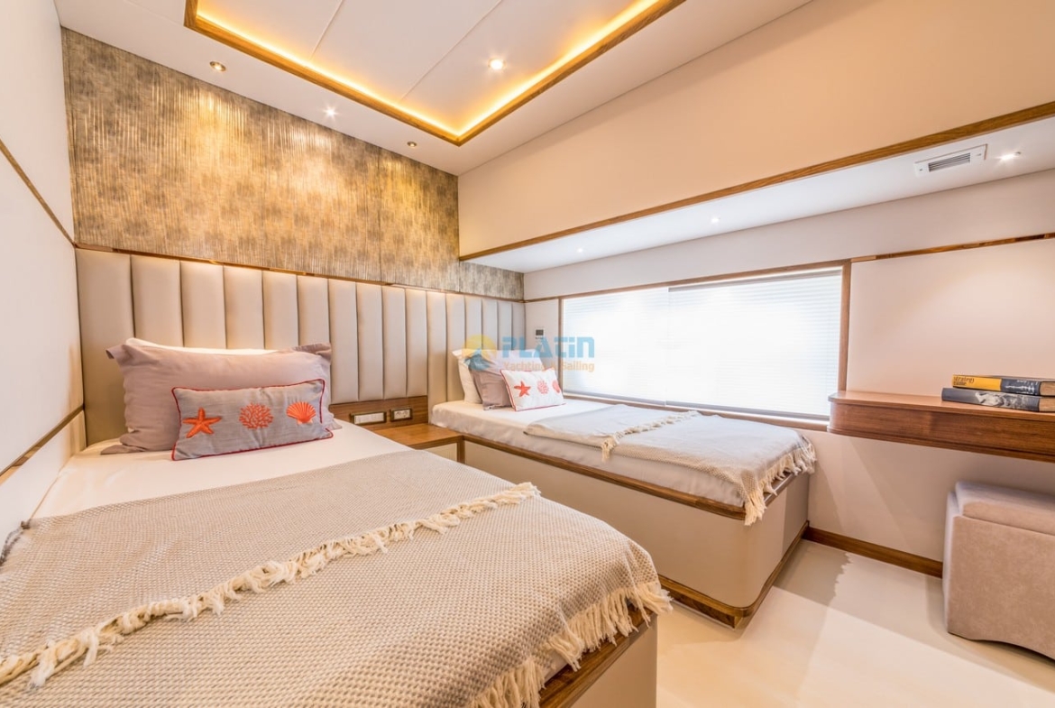 Konaklamalı Tekne Kiralama