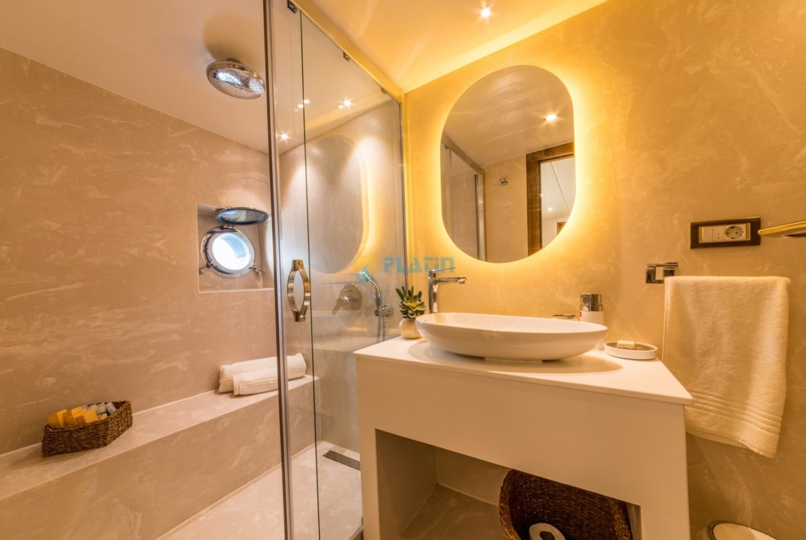 Konaklamalı Tekne Kiralama