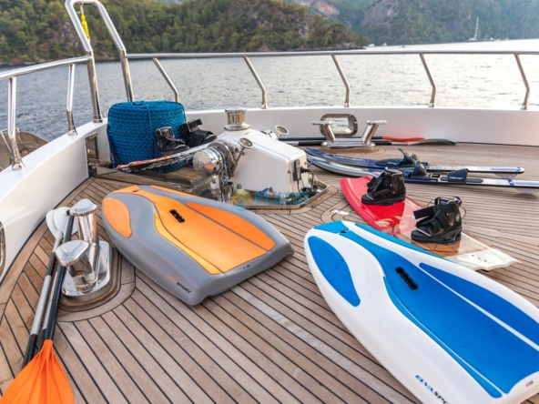 Konaklamalı Tekne Kiralama