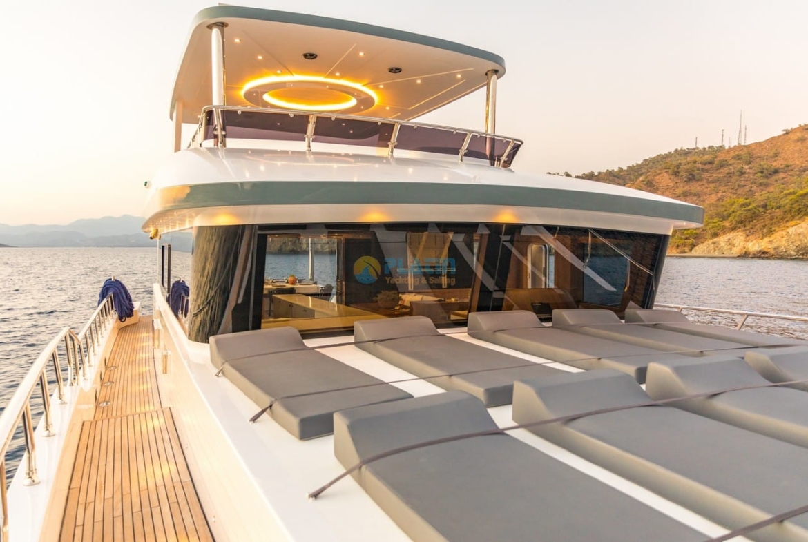 Konaklamalı Tekne Kiralama