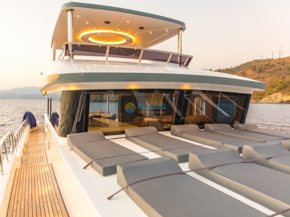 Konaklamalı Tekne Kiralama
