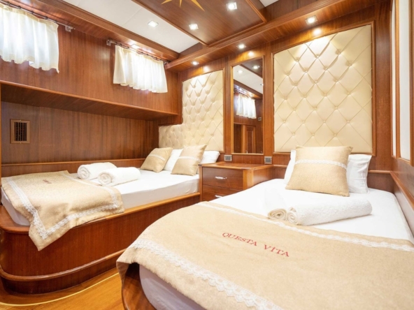 Questa Vita Gulet