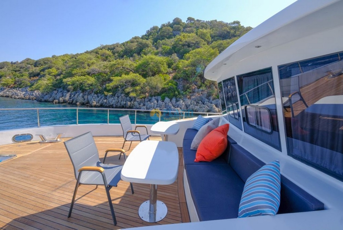 Trawler Compass Kiralık 24 Metre 4 Kamara