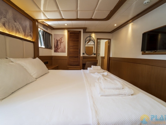 Alegria Trawler Yat