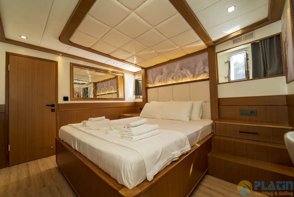 Alegria Trawler Yat