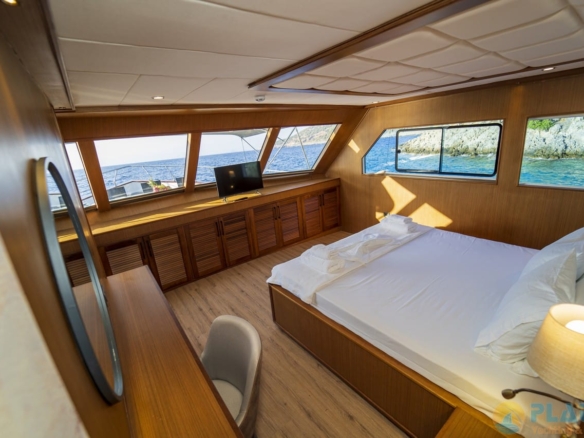 Alegria Trawler Yat