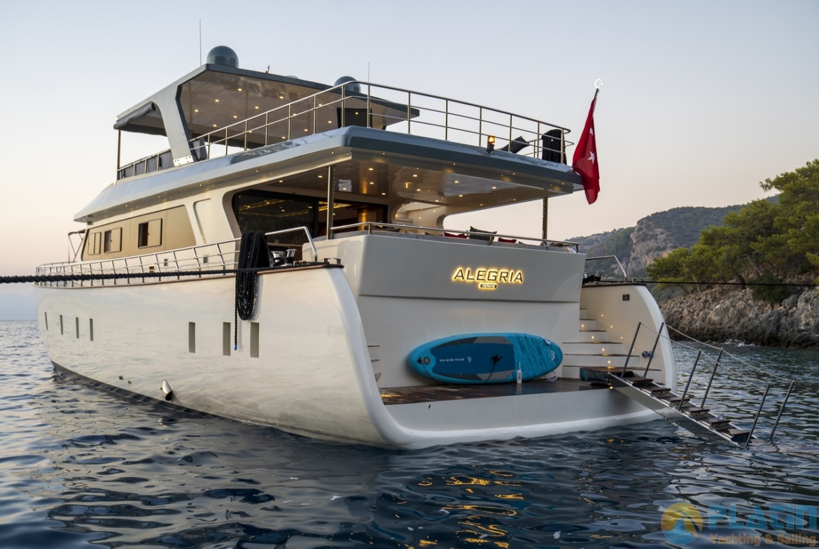 Alegria Trawler Yat