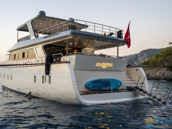 Alegria Trawler Yat